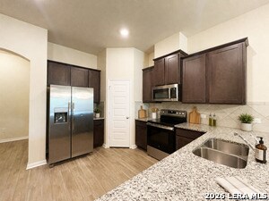 Building Photo - 5435 Devils Gate