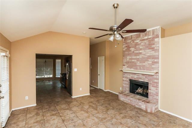 Building Photo - 725 Azalea Ln