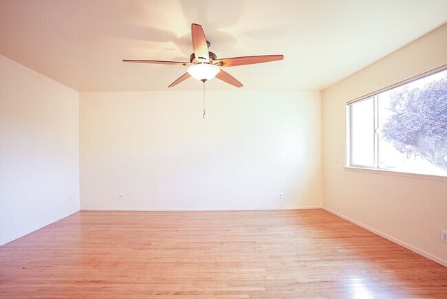 Building Photo - Updated Four Bedroom Bel Aire Home