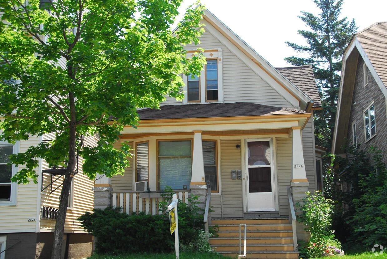 Building Photo - 2828 N Fratney St