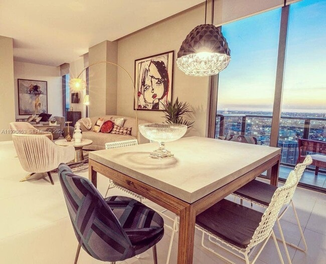 Foto del edificio - 501 NE 31st St