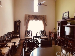 Foto del edificio - 228 S Olive Ave
