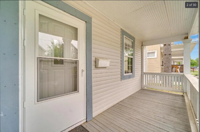 Foto del edificio - 2137 Indiana Ave