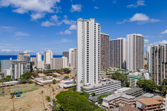 Building Photo - Diamond Head Vista