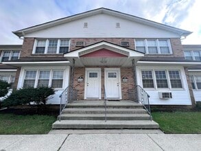 Building Photo - 705 N Dudley Ave