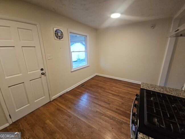 Foto del edificio - 520 Floyd Dr