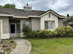 Building Photo - 1828 Nighthawk Cir