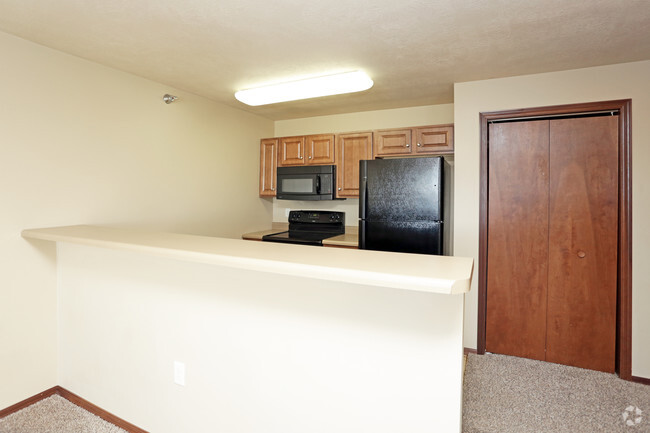 Kitchen - Mirada Manor Apartments