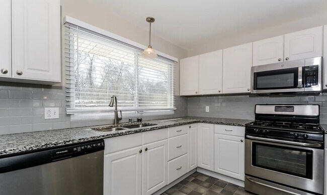 Foto del edificio - 2680 N Waterford Dr
