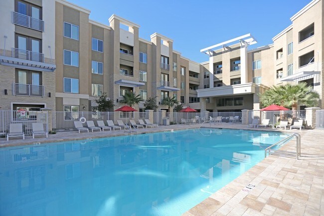 The Met At Fashion Center Apartments Chandler Az Apartments Com The Met At Fashion Center Apartments Chandler Az Apartments Com