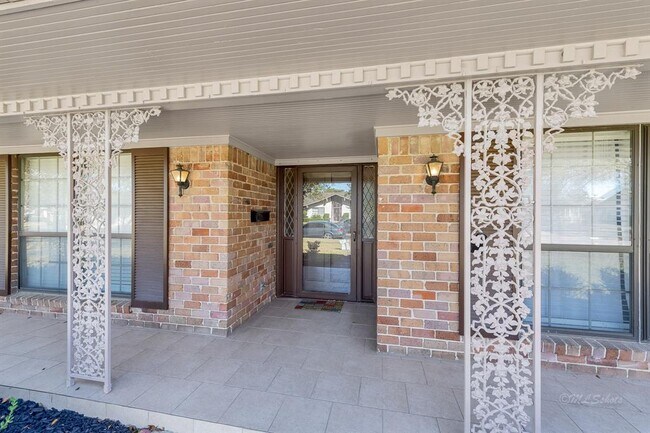 Foto del edificio - 5711 Darnell St