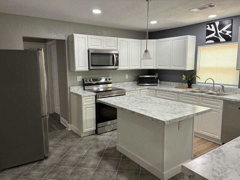 Foto del edificio - 706 E Tinsley St