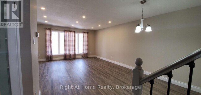 Photo du bâtiment - 2192 Bridge Rd