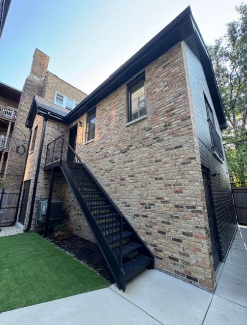 Building Photo - 3651 N Damen Ave