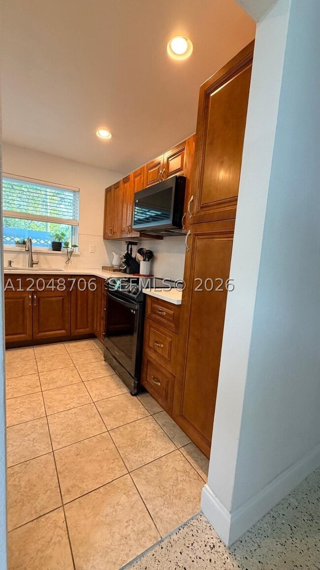 Building Photo - 3781 Jackson -