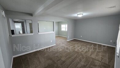 Building Photo - 9 Magnolia St