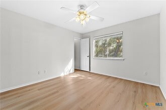 Building Photo - 867 Sagewood Trail