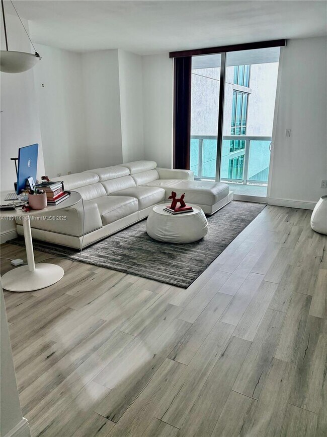 Foto del edificio - 1800 N Bayshore Dr