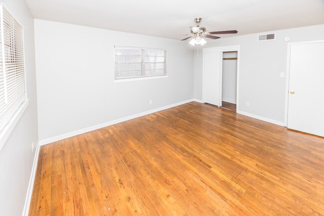 Foto del edificio - 3705 42nd St