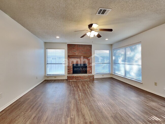 Building Photo - 6725 Biltmore Place