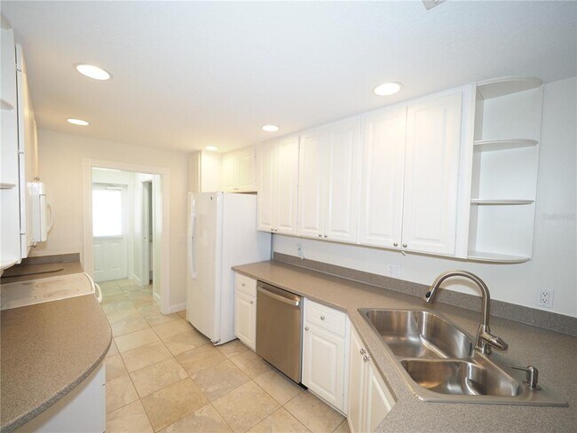 Building Photo - 5973 Madrano Dr