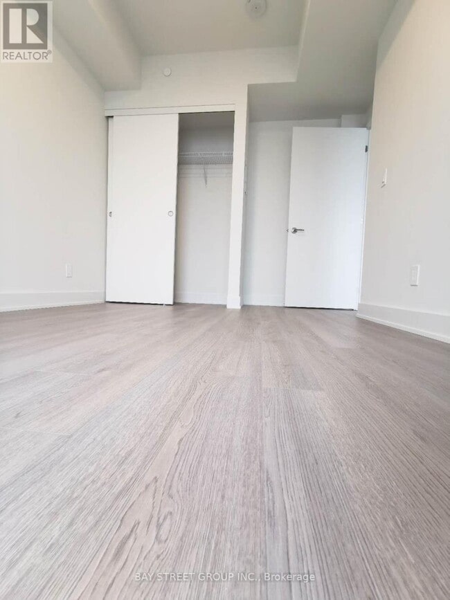 Building Photo - 8 Cumberland St