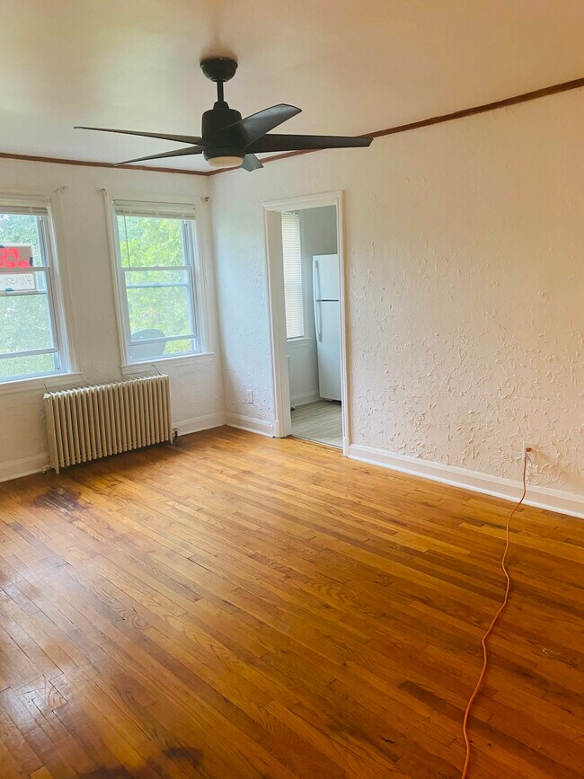 Living room - 1662 Northgate Rd