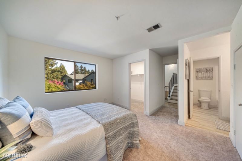 Building Photo - 2 br, 2.5 bath Condo - 9 Village Pkwy