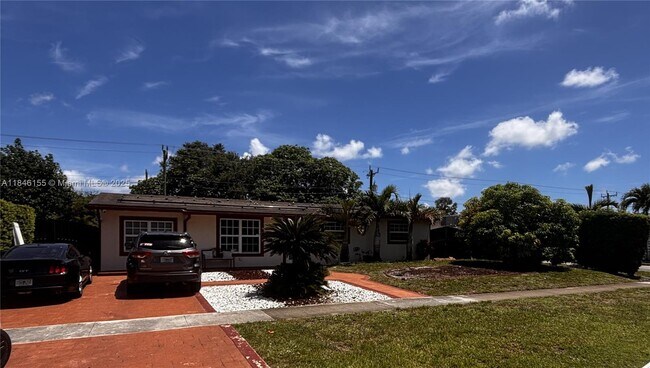 Foto del edificio - 6871 SW 9th St