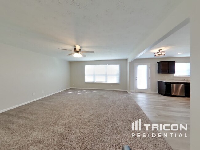 Foto del edificio - 718 Jefferson Park Dr