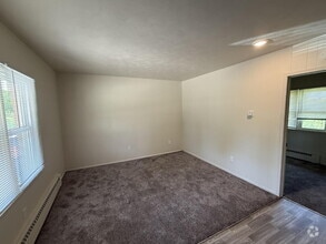 Building Photo - 13827 Ironwood Dr NW