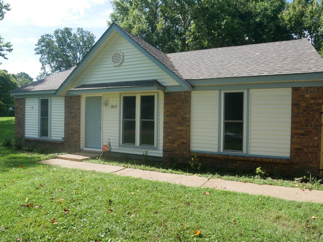 Primary Photo - 3635 Pembrook Dr