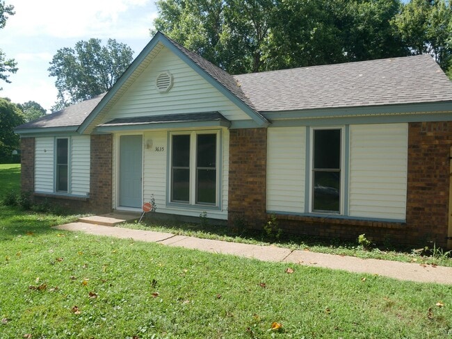 Photo - 3635 Pembrook Dr House