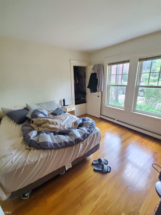 Building Photo - 2 br, 1 bath  - 12 Chatham St Apt 1