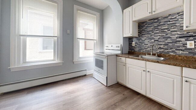 Foto del edificio - 6154 Lebanon Ave