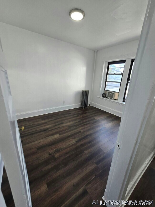 Foto del edificio - 239 Harvard Ave