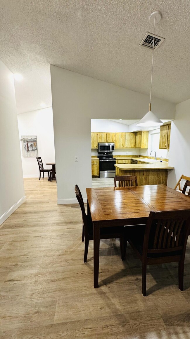 Foto del edificio - 3950 Greenfield Ct