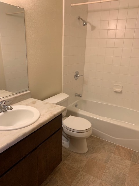 Building Photo - 2750 Park Ave