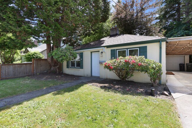 Foto del edificio - MOVE IN READY! A/C home with 2 bed, 1 bath...