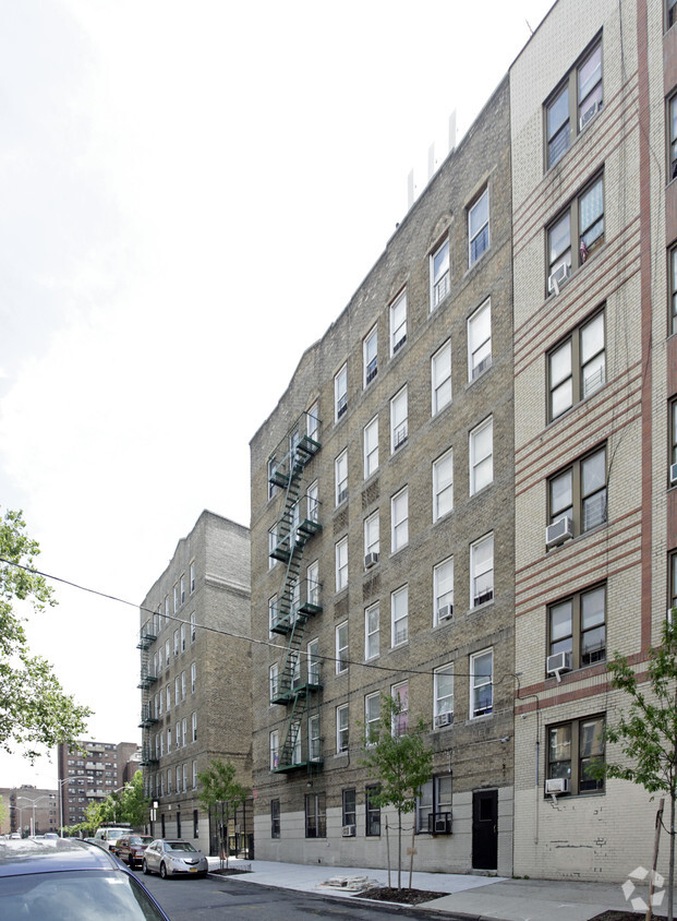 2240-2242 Tiebout Ave, Bronx, NY 10457 - Apartments in Bronx, NY ...