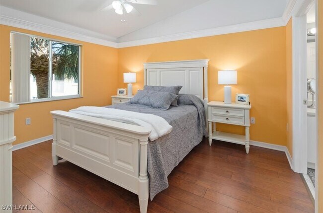 Foto del edificio - 8297 Key Royal Ln