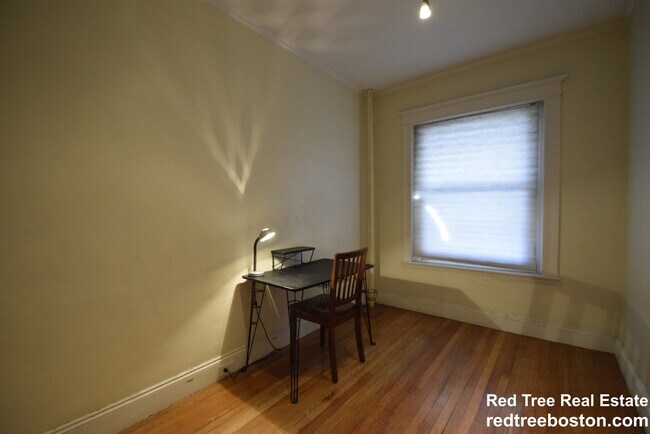 Foto del edificio - 1251 Commonwealth Ave