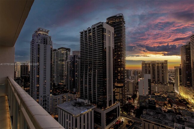 Building Photo - 951 Brickell Ave