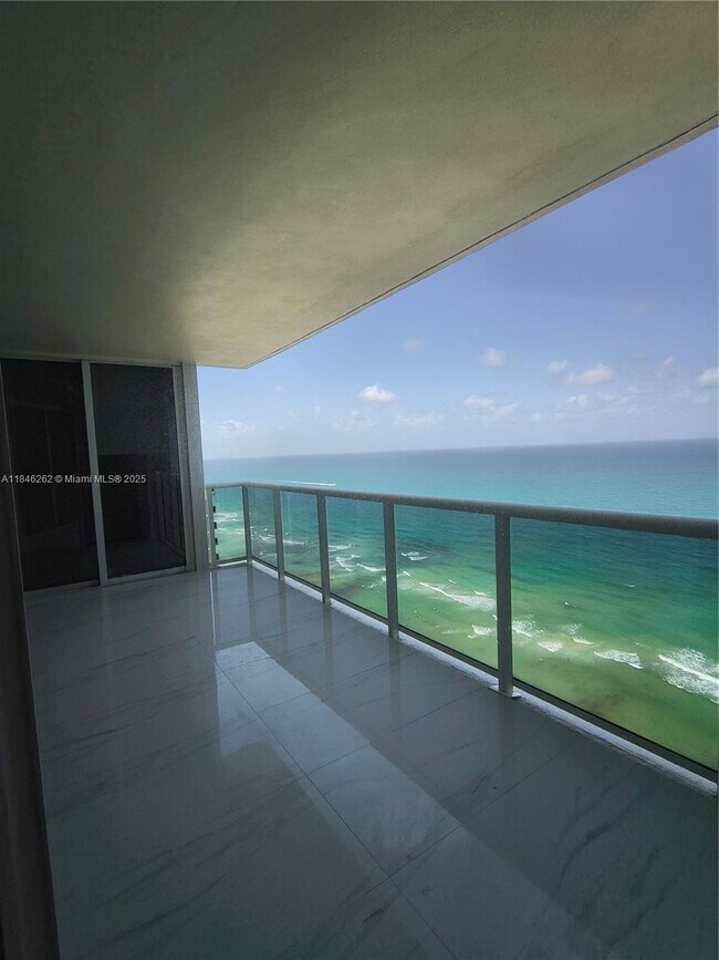 Building Photo - 19111 Collins Ave