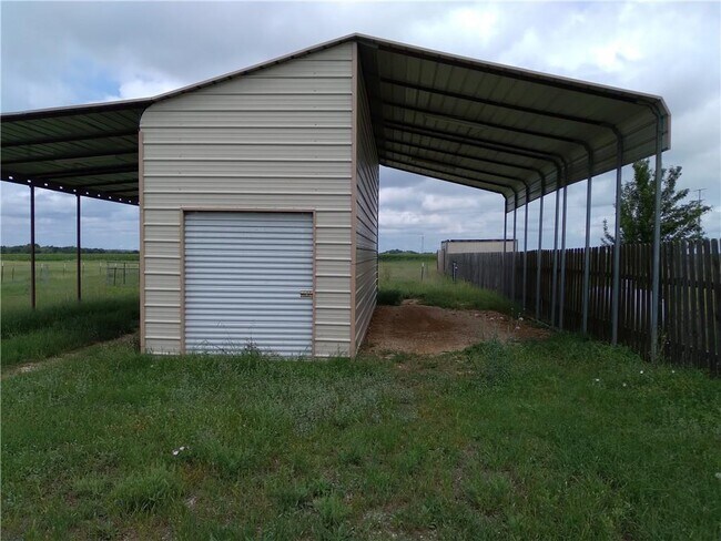 Building Photo - 1600 Co Rd 134