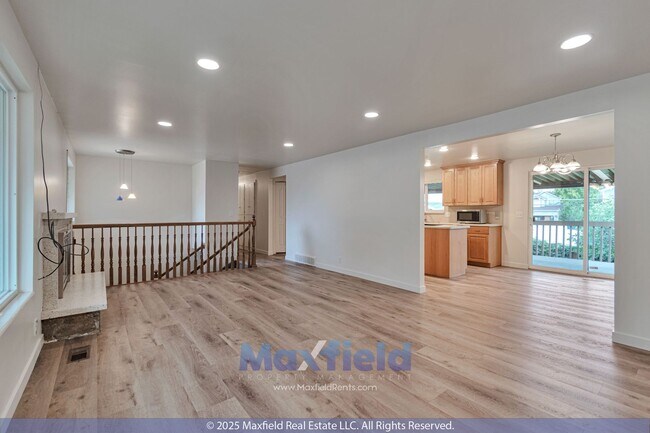 Foto del edificio - Millcreek Area Newly Updated - 4BD 2 BA 2GAR