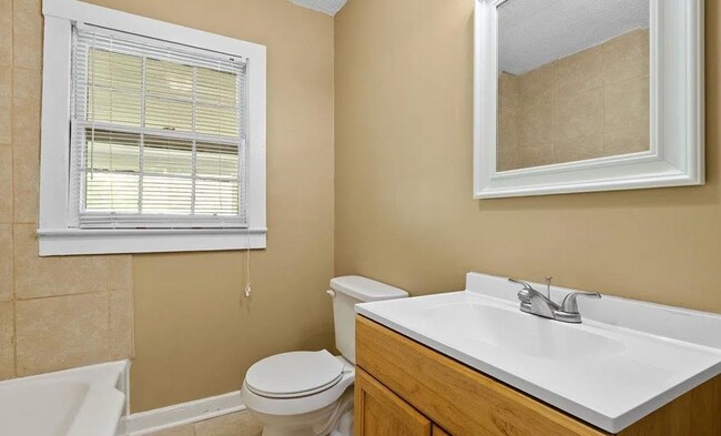 Foto del edificio - 304 23rd Ave NE