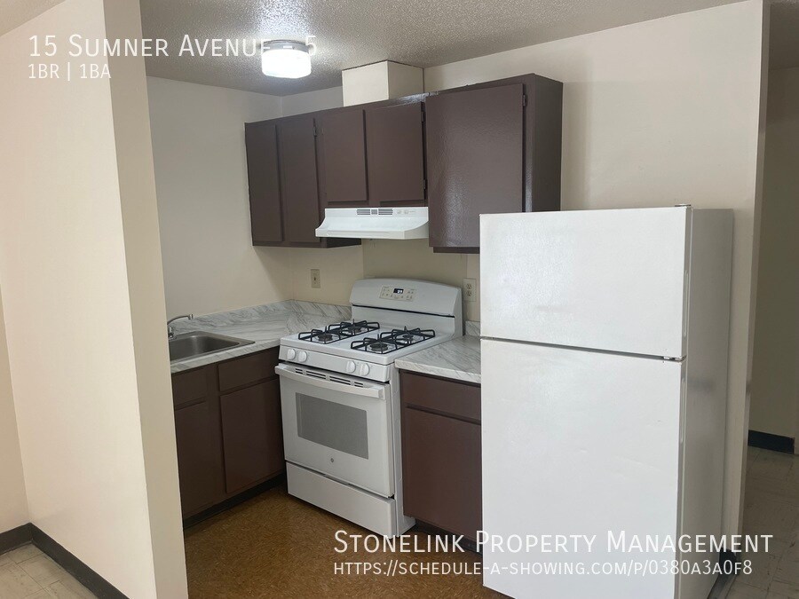 15 Sumner Ave Unit 5, Central Falls, RI 02863 Room for Rent in
