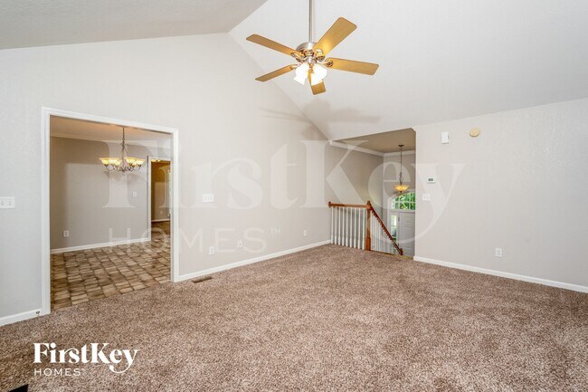 Building Photo - 29 Parkwood Dr