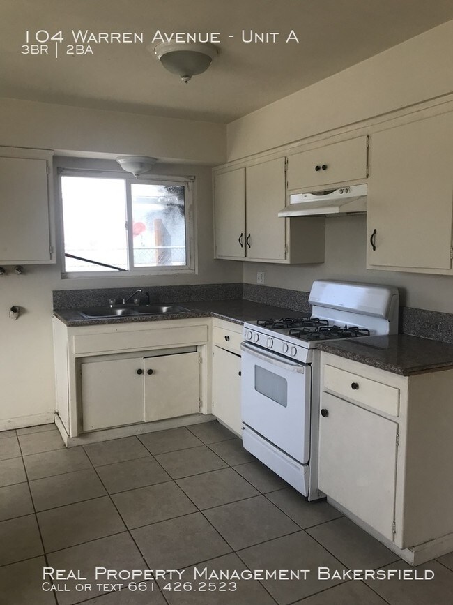 Building Photo - 104 Warren Ave Unit A